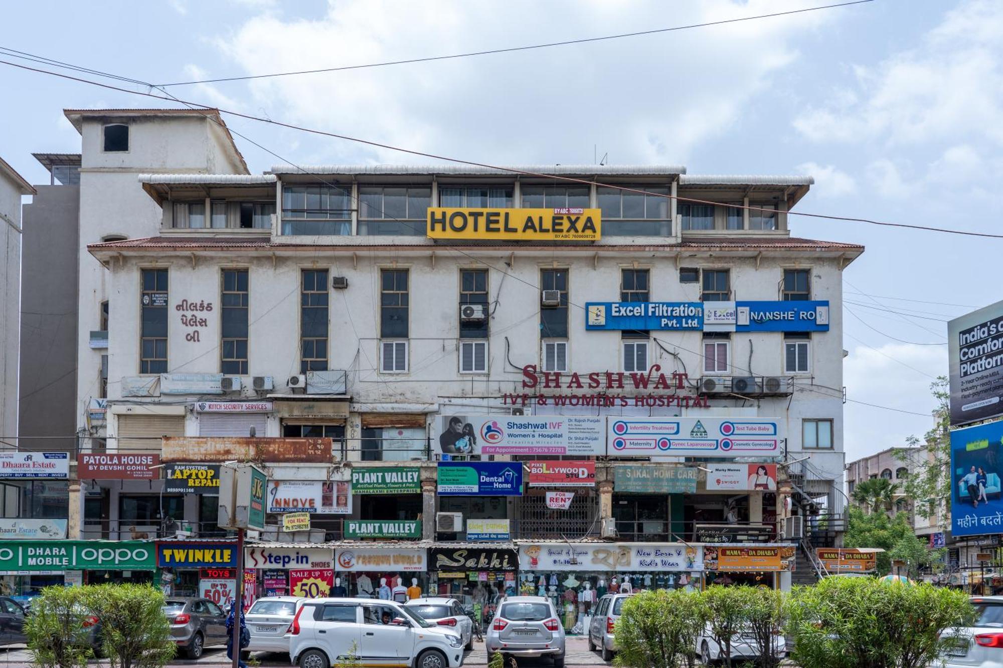 Hotel Alexa By Abc Ahmadabad Zewnętrze zdjęcie