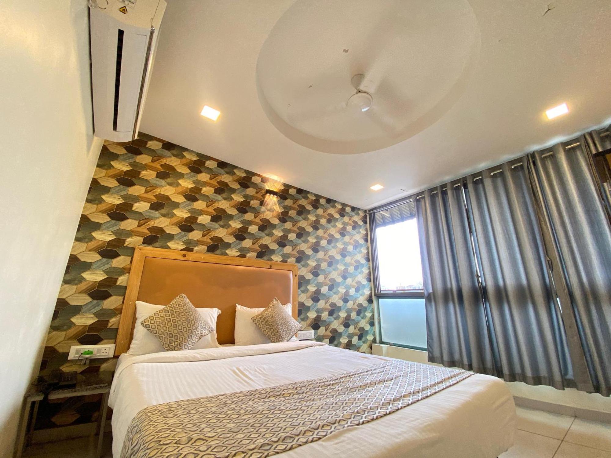 Hotel Alexa By Abc Ahmadabad Zewnętrze zdjęcie